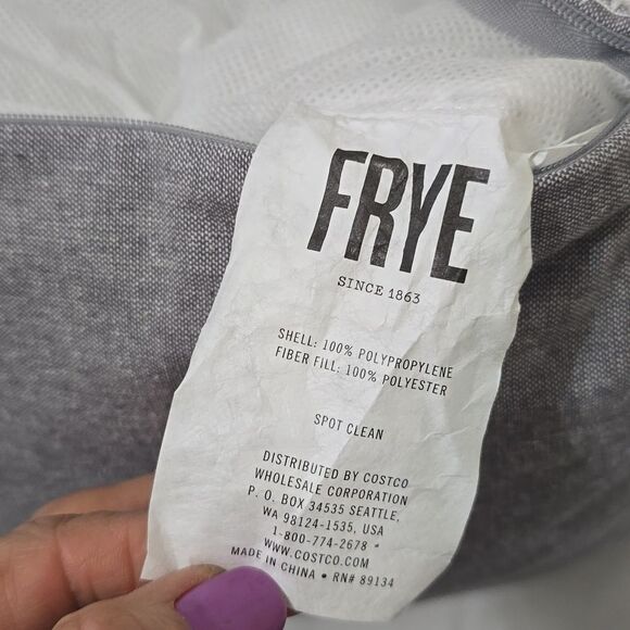 FRYE Decorative Embroidery Pillow Quilt Set gray & white - Picture 3 of 7